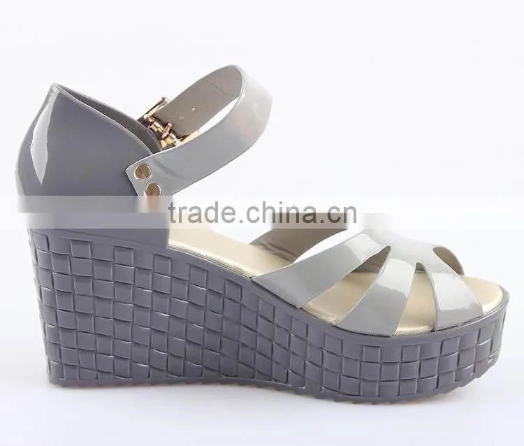 Newest design 2016 summer pvc upper jelly sandals dress shoes orange sandals from Chictrend melissa sandals