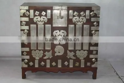 Chinese antique korea trunk