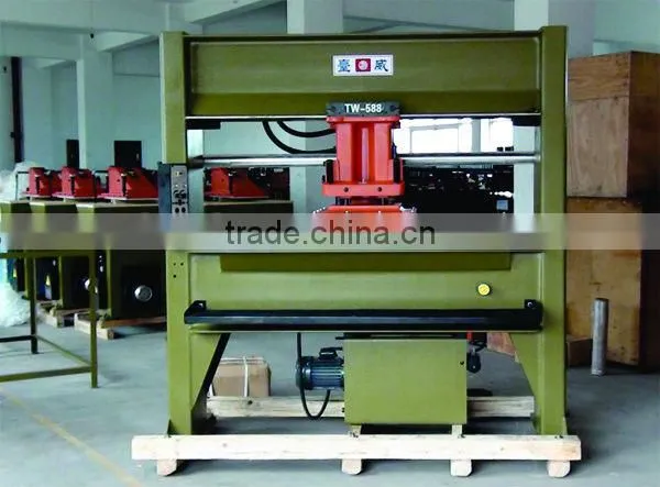 Travelling Head Cutting Press 25T /leather cutting machine/movable trolley press