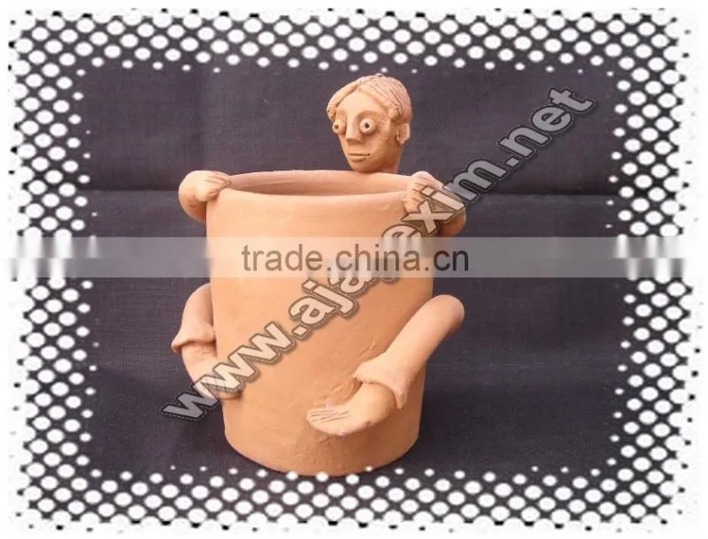 Decorative Terracotta Pen Stand