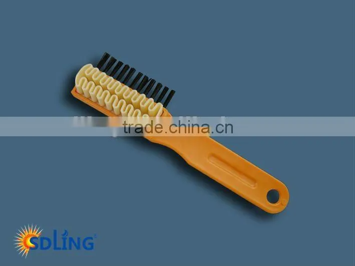Rubber hair wooden handle shoe brush