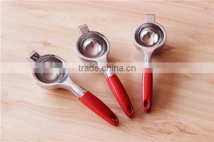lemon and citure juicer with silicone handle