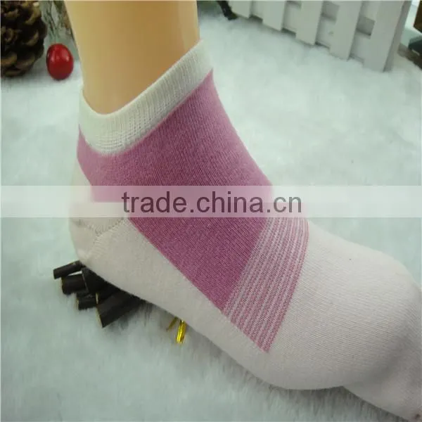 Prodessional factory custom design cotton tube childsock