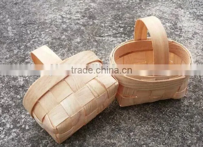2014 very cheaper wooden mini baskets wholesale
