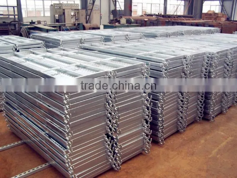 Steel plank with hook for system scaffolding