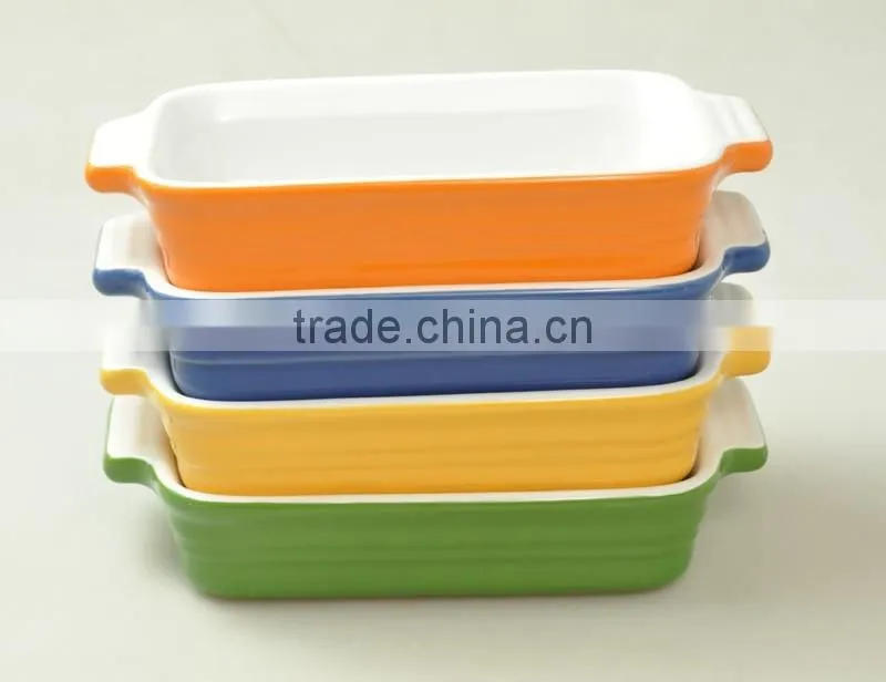 Oval-shape ceramic bakeware dish