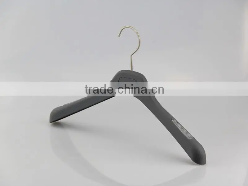 special rubberized plastic hanger with anti-slip surface