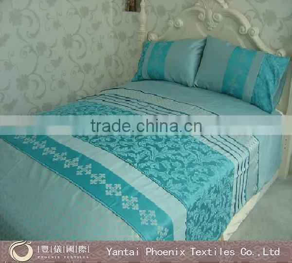 2013 newest embroidery crochet bed covers