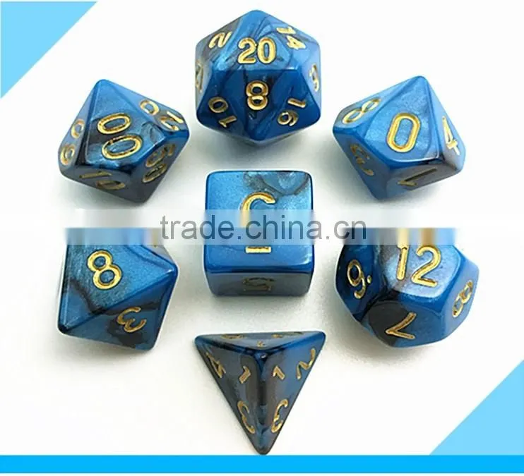 High quality polyhedral dice with mixing colour effect