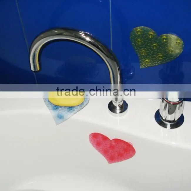 Heart shaped anti slip waterproof floor mat