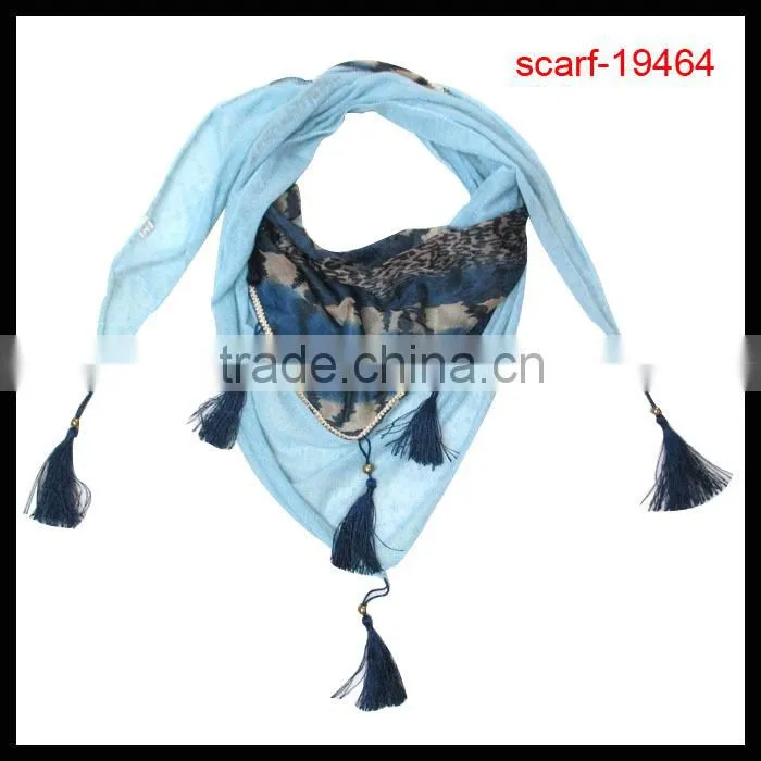 2014 Fashion Small Flowers Triangle Scarf