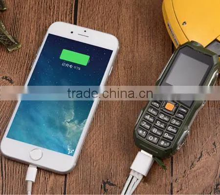 big battery feature mobile phone GSM 1500 mah rugged phone with power bank and strongl torch light