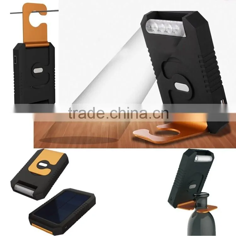 Specail metal keychain design sun power solar charger