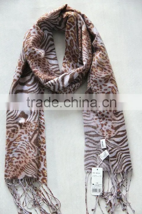 100%cashmere printed scarfs