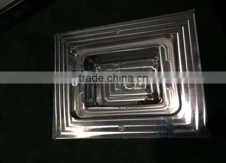 plastic mold manufacturer