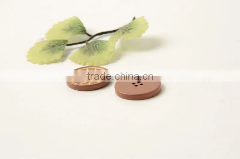 Fancy 4 Holes High Quality Wood Buttons for Lady's Clothing with Figure Engraved on