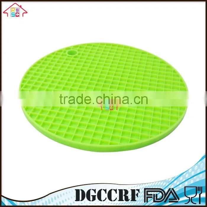 High heat resistant Food grade round shaped silicone pot holders mat for promotion gift
