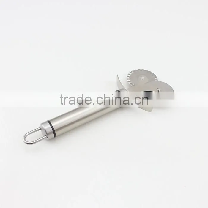 Sharp Blade Double Wheel Novelty Slicing Pizza Cutter