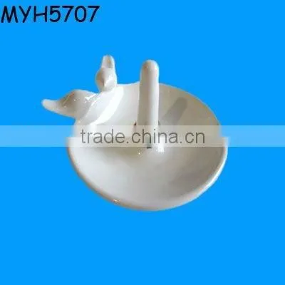 Ceramic wedding ring holder tray with dove couple