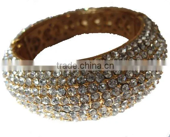 Fashion crystal bangle