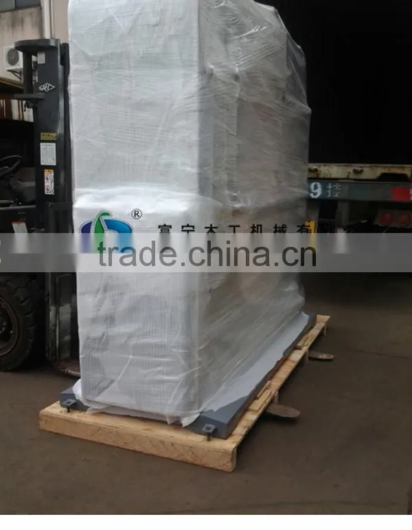 Automatic wooden door packing machine