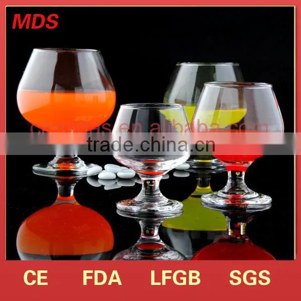 New design clear wholesale glass cake stand