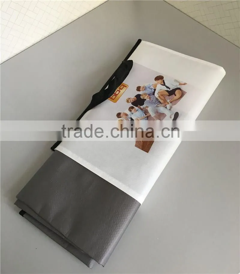 portable outdoor picnic mat beach mat family camping mat OEM waterproof matt laminated PP woven with non woven bag