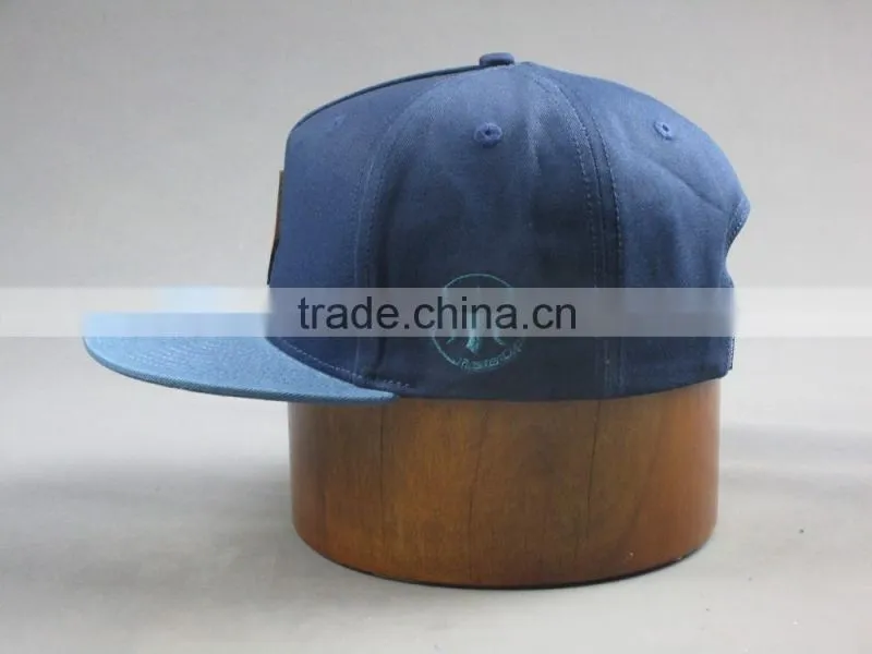 Custom high quality 6- panel snapback hat with PU badge