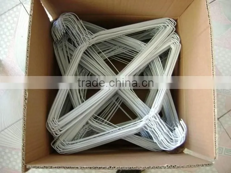 Plastic powder-coated wire hangers for simply laundry
