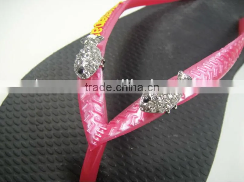 RF0066 Decorative rhinestone shoe clips for flip flops