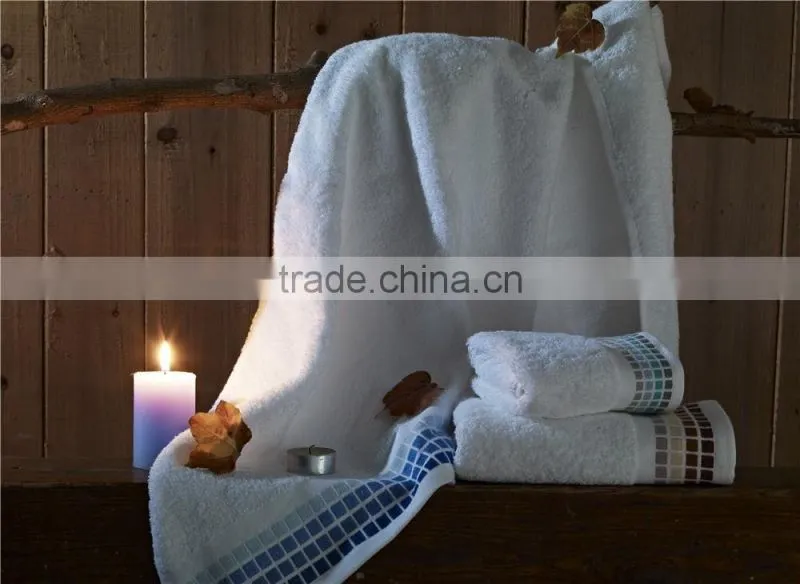Wholesale Fancy design Embroider dobby Border Bath Towel hand towel manufacture