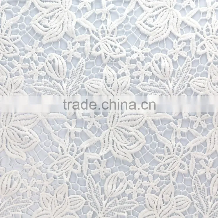 2015 new fashion promotional pure white cotton net embroidery fabric design for woman