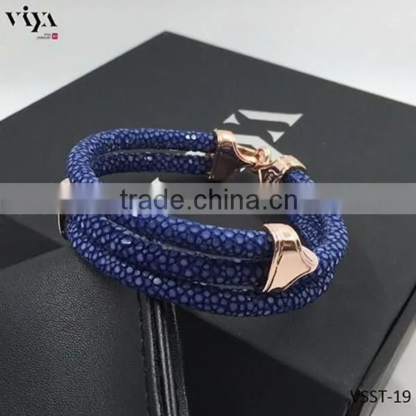 2016 Hot sales Man Luxury Genuine Stingray Leather Customize Bracelet Design For Man