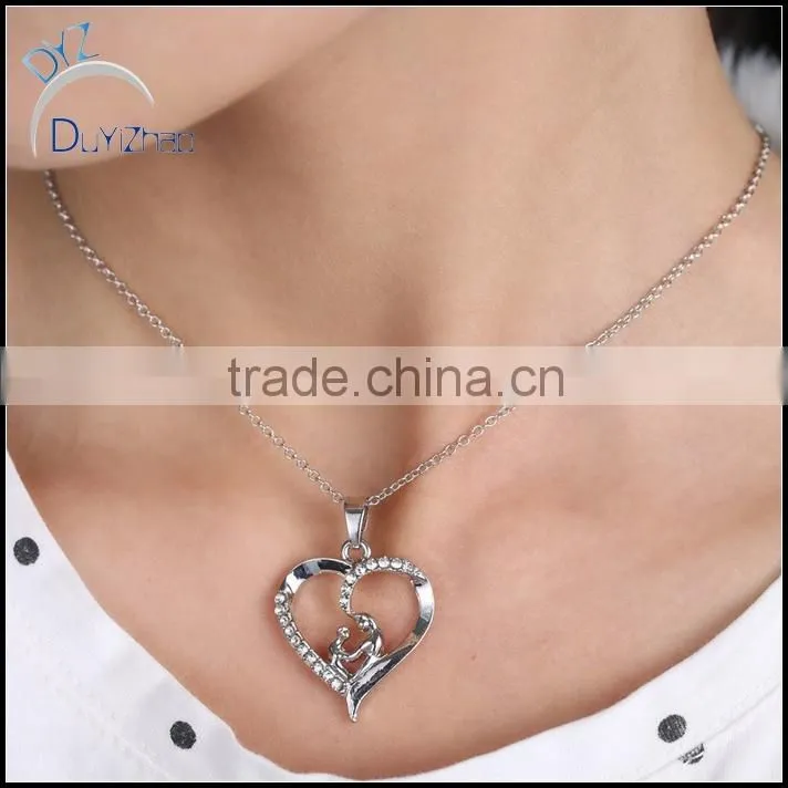 Hot sell latest alloy crystal heart pendants