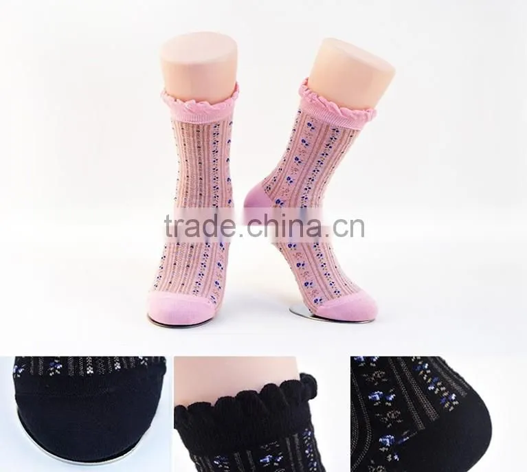lady 200N fashion socks with fancy designs with ruffle welt on the socks toe sock