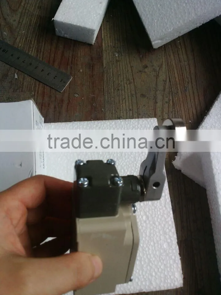 Omron WL-1A100 omron limit switch