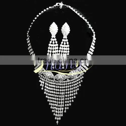 New design Sparkly Diamond pendant jewelry set
