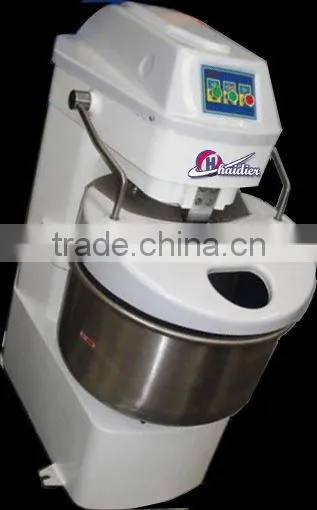 Toast a row of spiral mixer