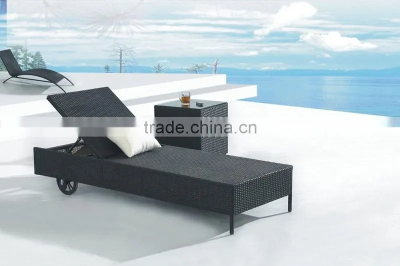 rattan sunbed, rattan lounge