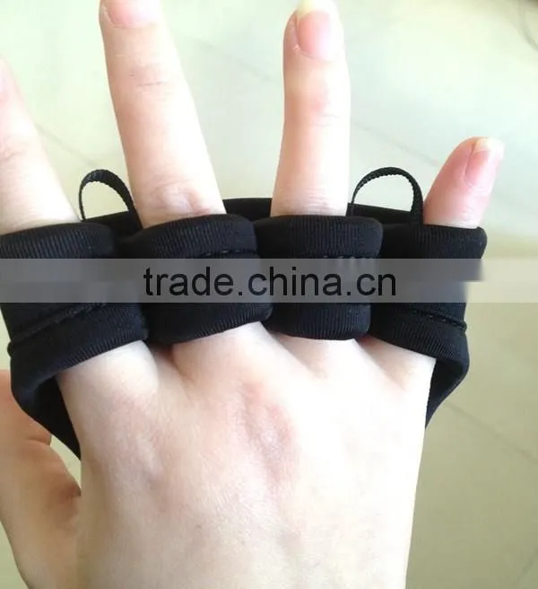 Sportswear fitness neoprene gloves with loops Neoprene custom weight lifting gloves