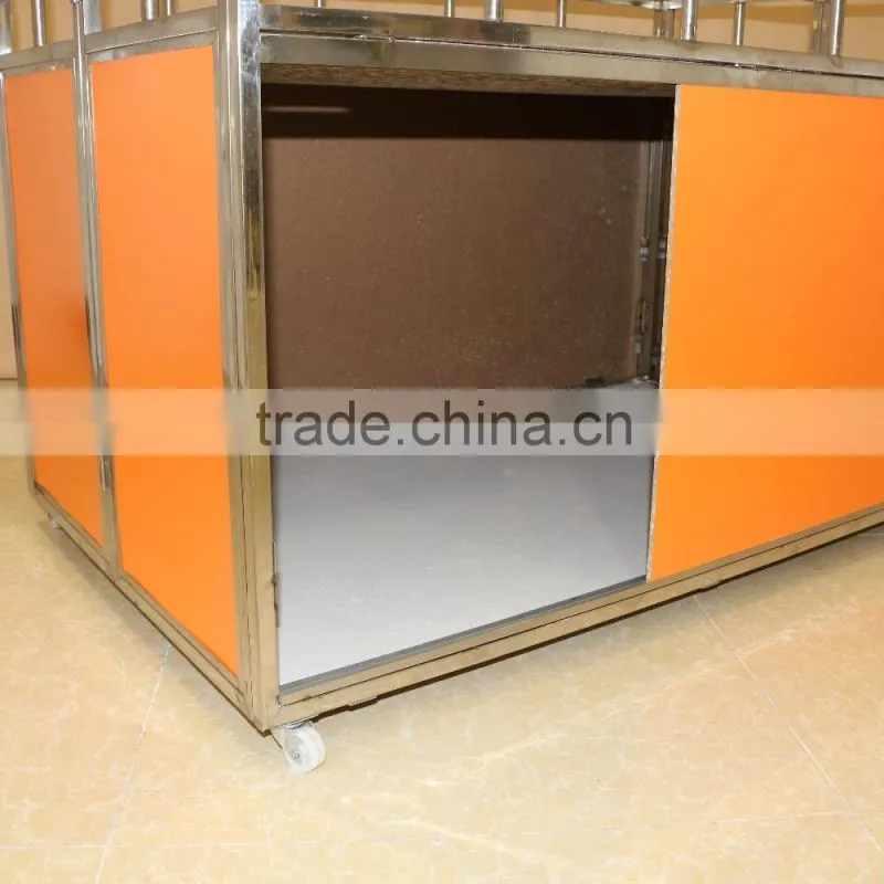 Movable platform metal display stand