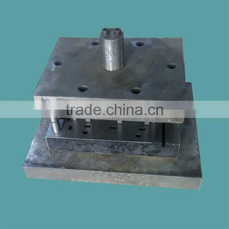 stamping mold for nonstandard hole punching