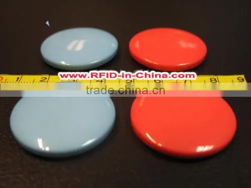 Button-Sized RFID Laundry Tag for Long Range Laundry Garment Tracking