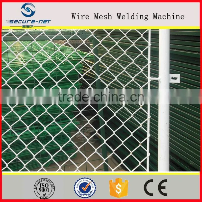 Automatic chain link fence machine