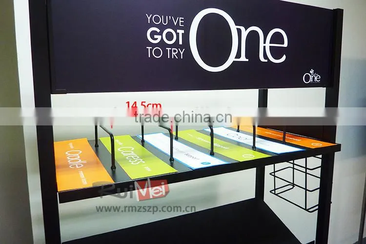 High quality metal pillow display shelf/pillow rack