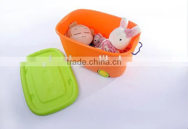 1929 Plastic Storage boxes with lids, wheels and handles