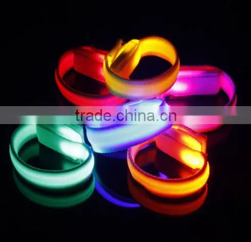 LED Nighlight Glow Glowing Wristband Bracelet Party Dance Bar Disco Bangle Light