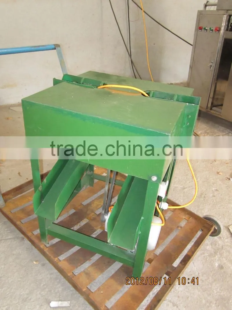 Cheap price and very useful garlic tail and stem cutting machine/garlic processing machine/garlic root cutting machine