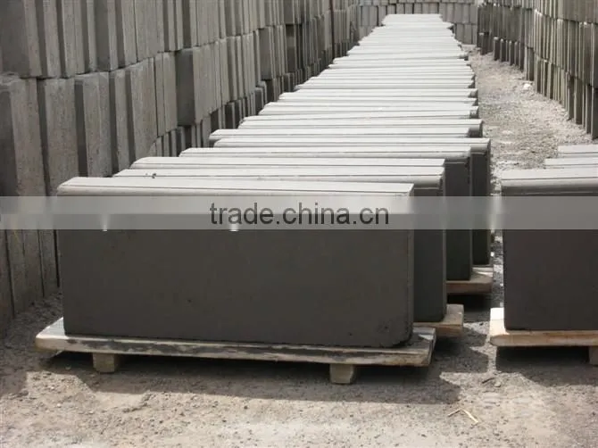 Semi-automatic concrete paving stone machine