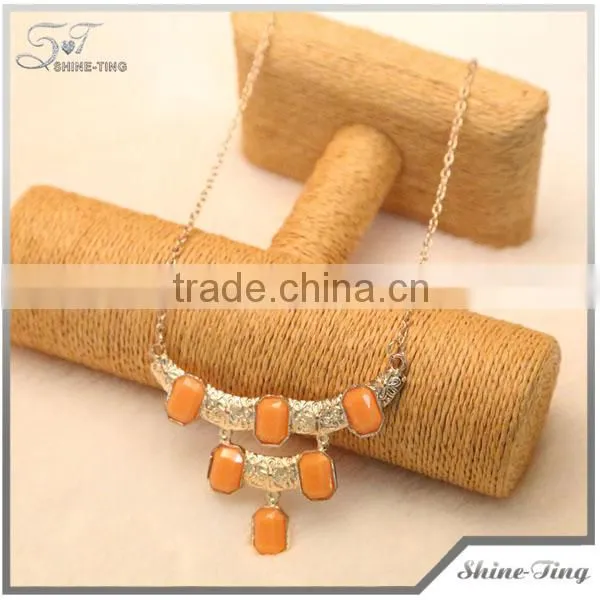 2014 bib necklace